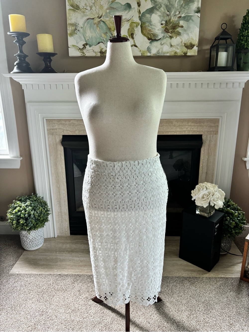 *NEW* Lane Bryant White Mesh Design Skirt w/ Lining - Size: 24
